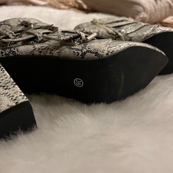 Snake print booties - Picture 6 of 6